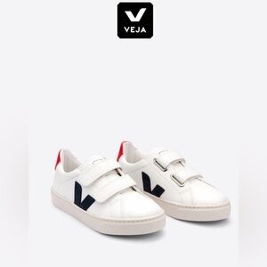 VEJA Kids Esplar Velcro sneakers ( Big Kid) NWOT